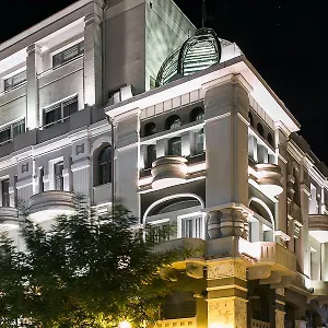 https://superior-one-boutique.hotelschalkidiki.net